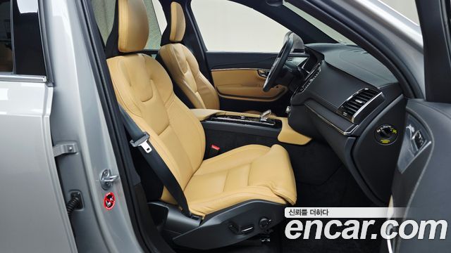 Volvo XC90 2024 — photo 16
