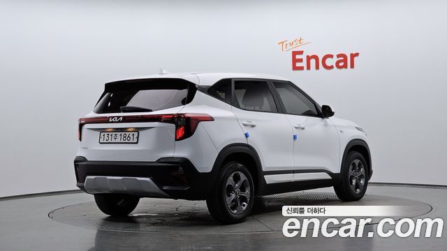 Kia Seltos 2023 — photo 2