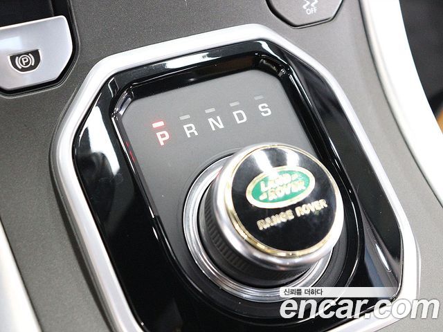 Land Rover Range Rover Evoque 2018 — photo 8