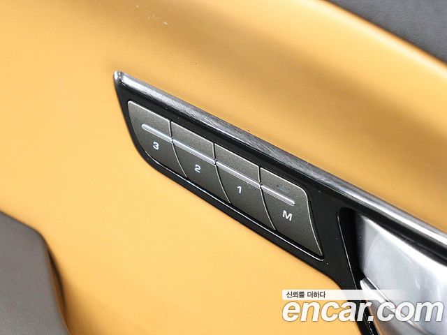 Land Rover Range Rover Evoque 2018 — photo 11