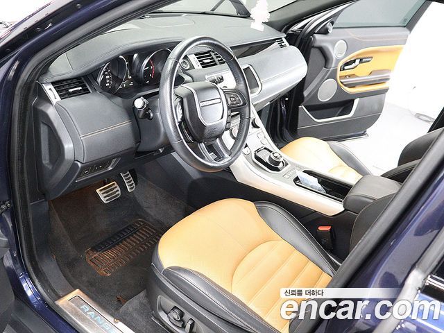 Land Rover Range Rover Evoque 2018 — photo 16