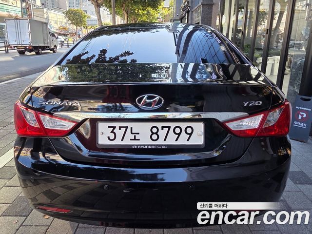 Hyundai Sonata 2011 — photo 4