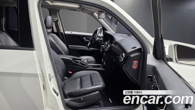 Mercedes-Benz GLK-Class 2015 — photo 12