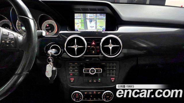 Mercedes-Benz GLK-Class 2015 — photo 15