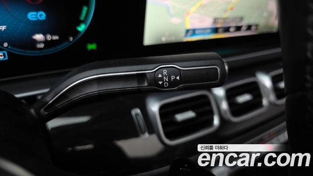 Mercedes-Benz GLE-Class 2022 — photo 12