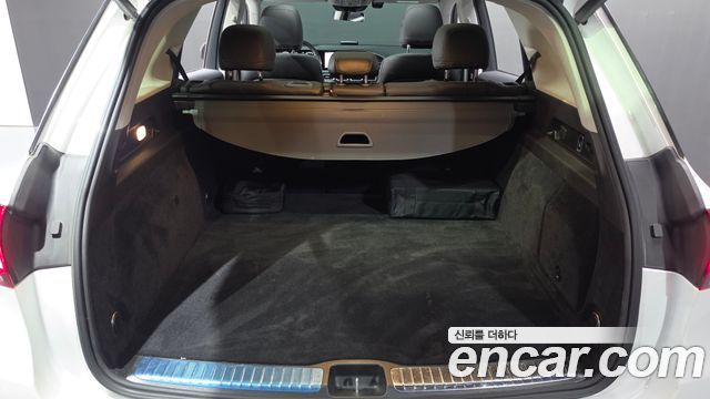 Mercedes-Benz GLE-Class 2022 — photo 26