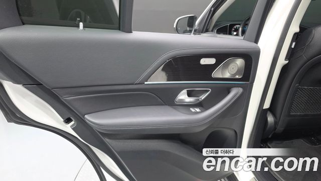 Mercedes-Benz GLE-Class 2022 — photo 15