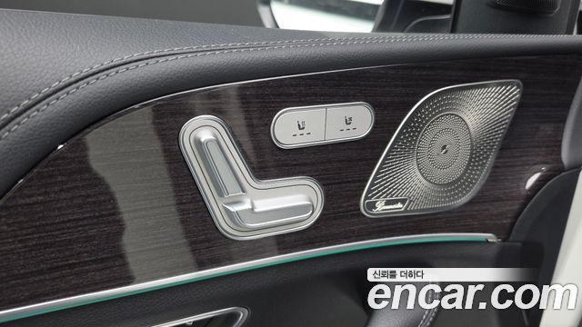 Mercedes-Benz GLE-Class 2022 — photo 30