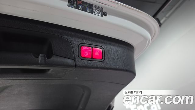 Mercedes-Benz GLE-Class 2022 — photo 31
