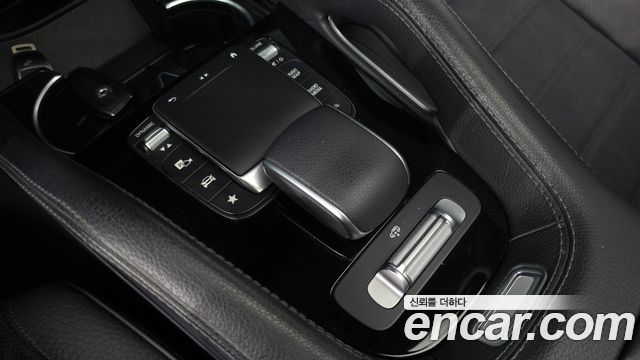 Mercedes-Benz GLE-Class 2022 — photo 33