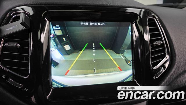 Jeep Compass 2019 — photo 15