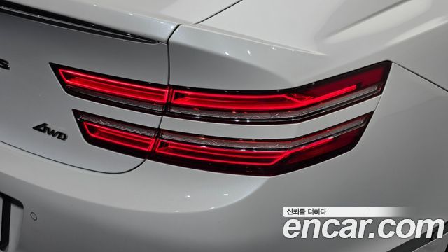 Genesis G80 2022 — photo 9
