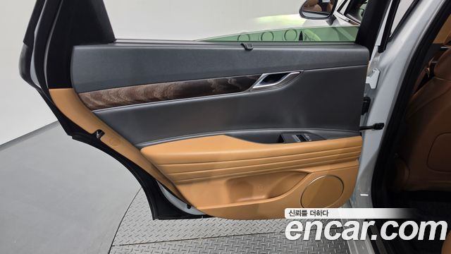 Genesis G80 2022 — photo 15