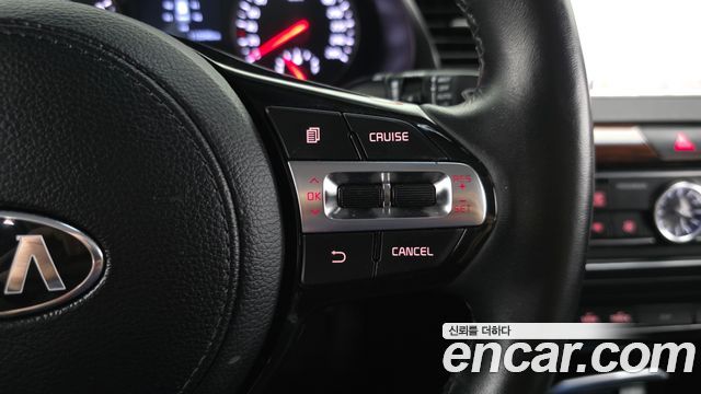 Kia K7 2016 — photo 18
