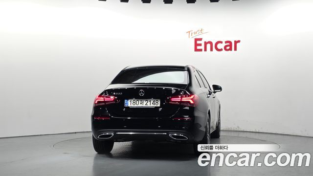 Mercedes-Benz A-Class 2021 — photo 4