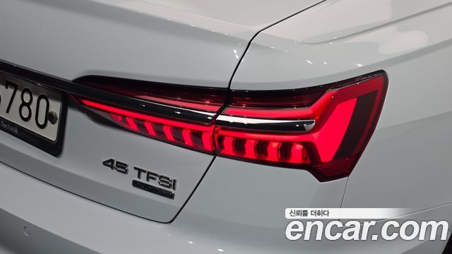 Audi A6 2020 — photo 9
