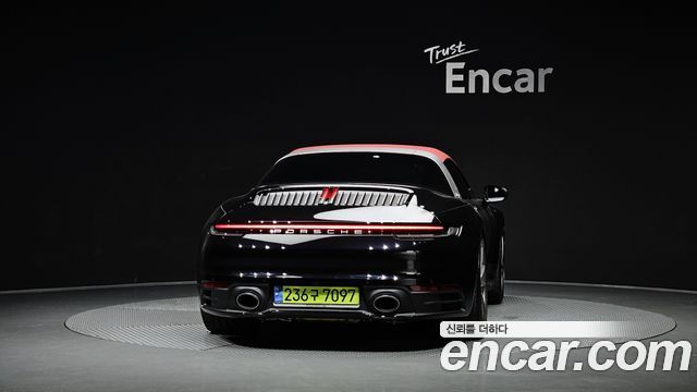 Porsche 911 2024 — photo 4