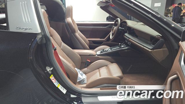Porsche 911 2024 — photo 18