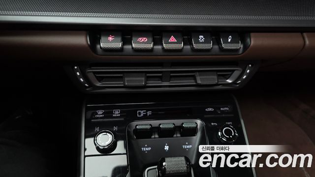 Porsche 911 2024 — photo 23