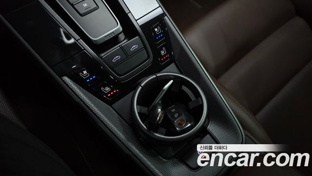 Porsche 911 2024 — photo 24