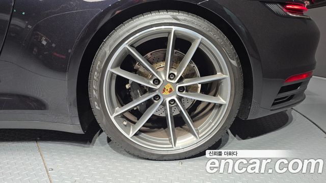 Porsche 911 2024 — photo 7