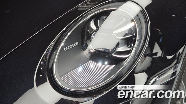 Porsche 911 2024 — photo 8