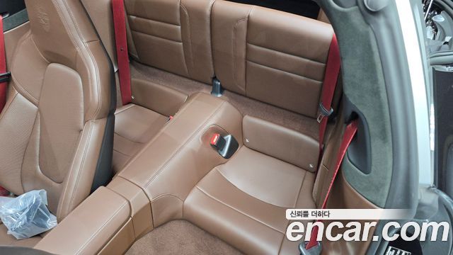 Porsche 911 2024 — photo 16