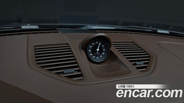Porsche 911 2024 — photo 31