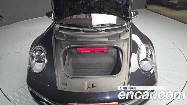 Porsche 911 2024 — photo 35