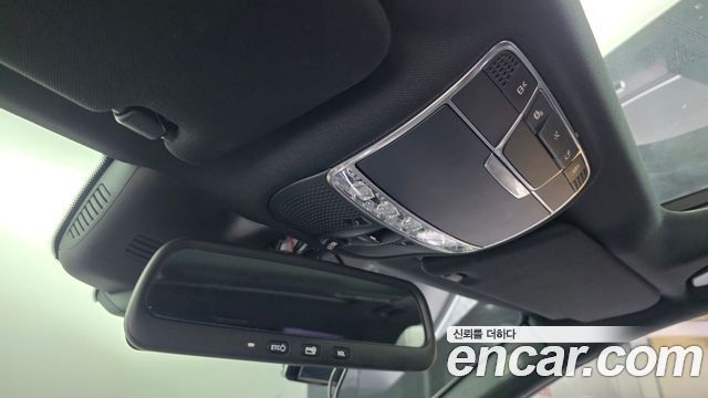 Mercedes-Benz S-Class 2015 — photo 17