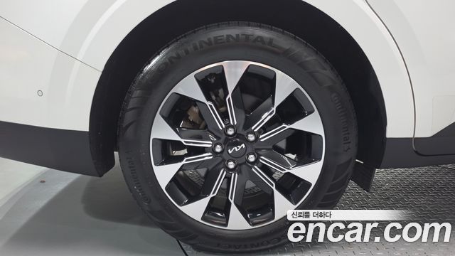 Kia Canival 2023 — photo 5