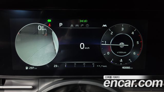 Kia Canival 2023 — photo 11
