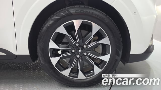 Kia Canival 2023 — photo 7