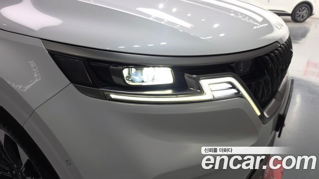 Kia Canival 2023 — photo 8