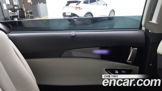 Kia Canival 2023 — photo 15