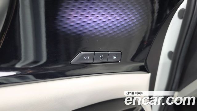 Kia Canival 2023 — photo 30