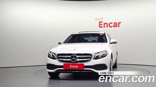 Mercedes-Benz E-Class 2017 — photo 3