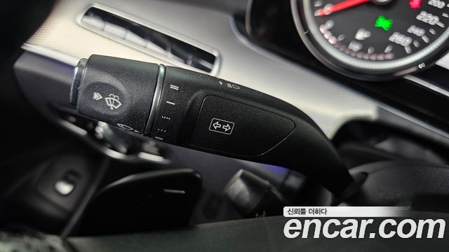 Mercedes-Benz E-Class 2017 — photo 20