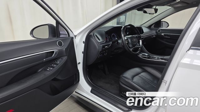 Hyundai Sonata 2023 — photo 13