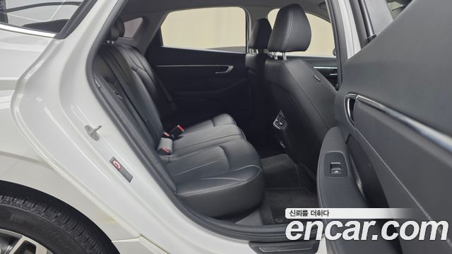 Hyundai Sonata 2023 — photo 18
