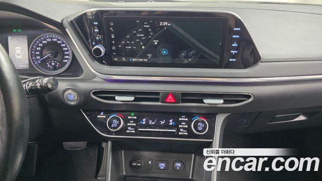 Hyundai Sonata 2023 — photo 21