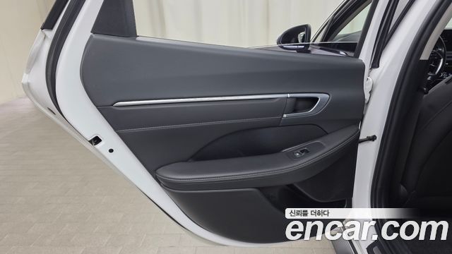 Hyundai Sonata 2023 — photo 15