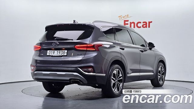 Hyundai Santafe 2019 — photo 2