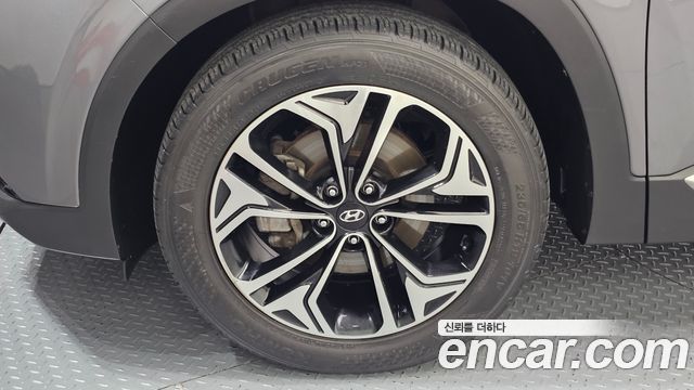 Hyundai Santafe 2019 — photo 5