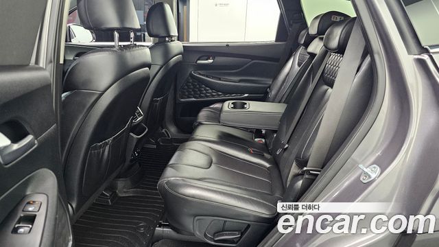 Hyundai Santafe 2019 — photo 18