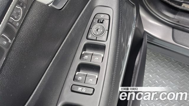 Hyundai Santafe 2019 — photo 23