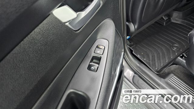 Hyundai Santafe 2019 — photo 28