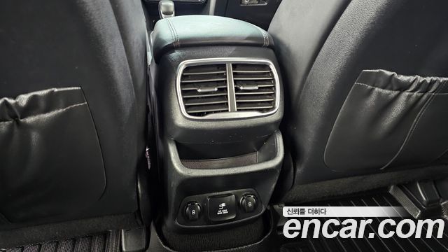 Hyundai Santafe 2019 — photo 29
