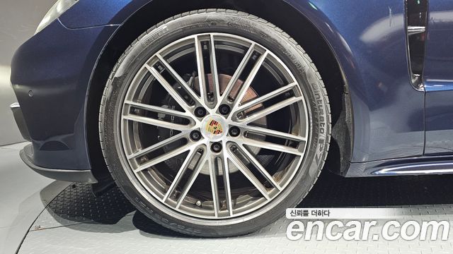 Porsche Panamera 2018 — photo 5
