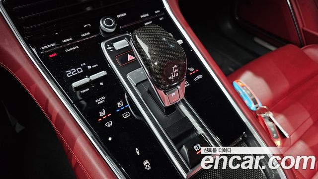 Porsche Panamera 2018 — photo 12